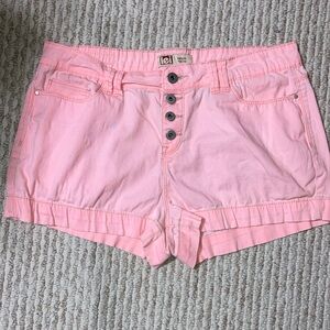 ⭐️⭐️ LEI Pink Button Fly Jean Shorts - size 11